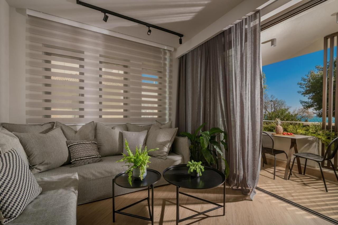 Point Ephemere Beachfront Apartments Закинтос Экстерьер фото