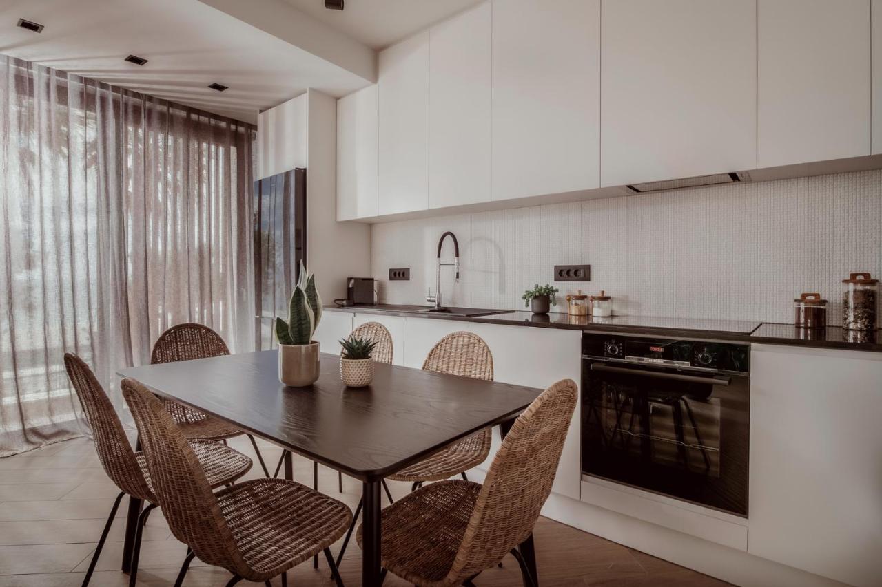 Point Ephemere Beachfront Apartments Закинтос Экстерьер фото